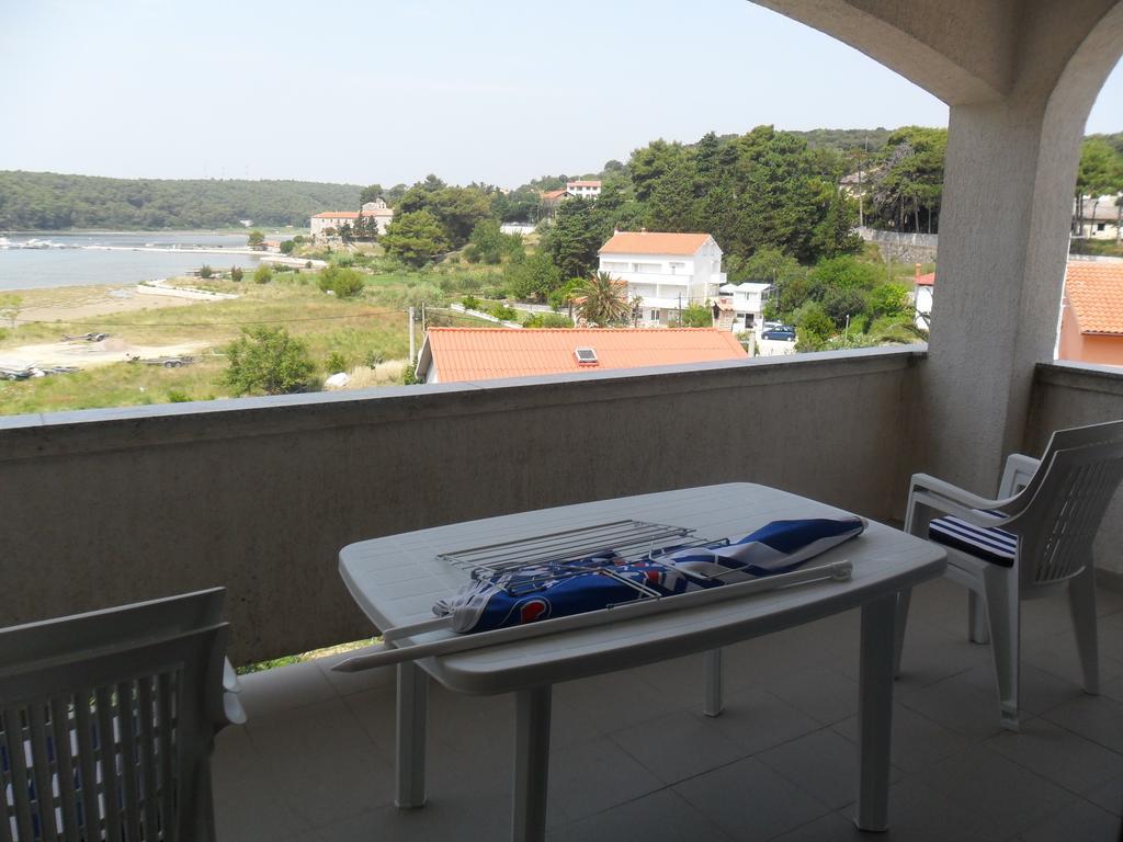 Mar Eva Apartment Rab Town Rom bilde